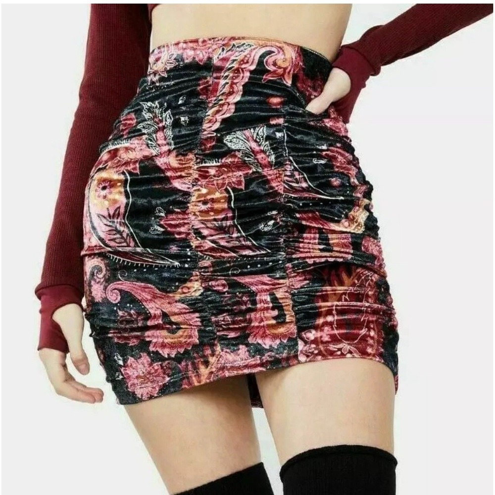 Free People "Gigi" Bodycon Velvet‎ Black Pink Floral Paisley Mini Skirt M- NWOT